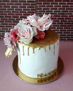 Golden flower cake for your special occasion gifts in Cyprus from Cyprus flowers