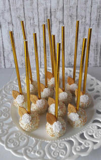 Gold flower sweetie sticks - a birthday party treat from Cyprus-flowers.com