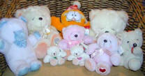 This familly od teddy bears and cuddly toys are available for you to send as gifts. Click the picture to enlarge it.